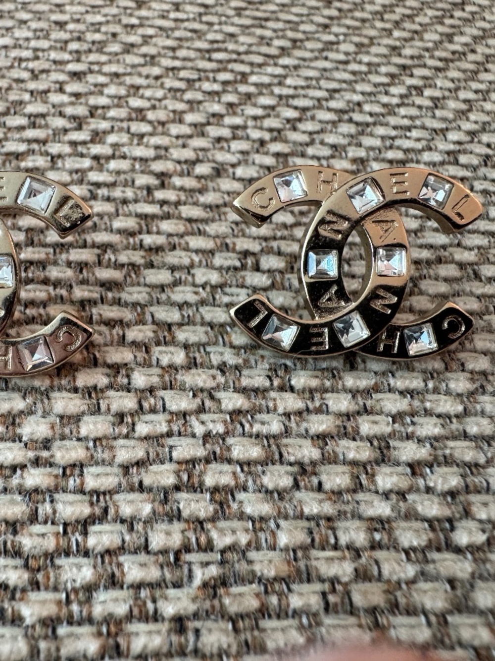 Limited Edition Classic Chanel CC Crystal Embellished Gold Plated Earrings - Picture 7 of 8